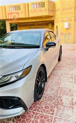 تۆیۆتا کامری